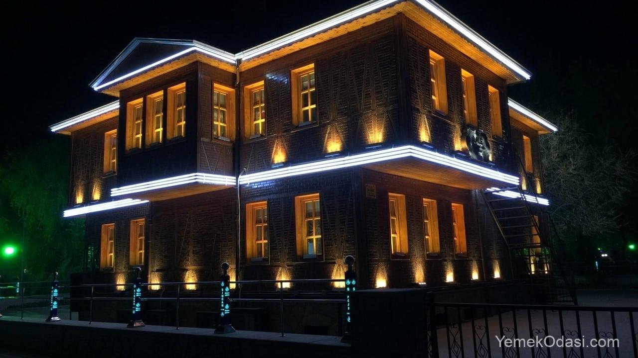 Binalar İçin Dış Cephe Aydınlatma Malzemeleri: Estetik ve Fonksiyonellik